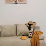 Sandy In Odyssey & Pool דירה