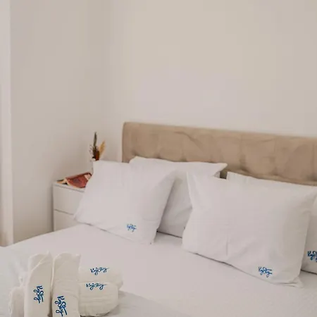 Sandy In Odyssey & Pool Daire *