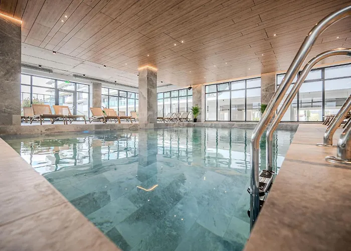 Apartment Sandy In Odyssey & Pool Mamaia